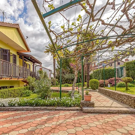 Flores Apartment Stari Pazin